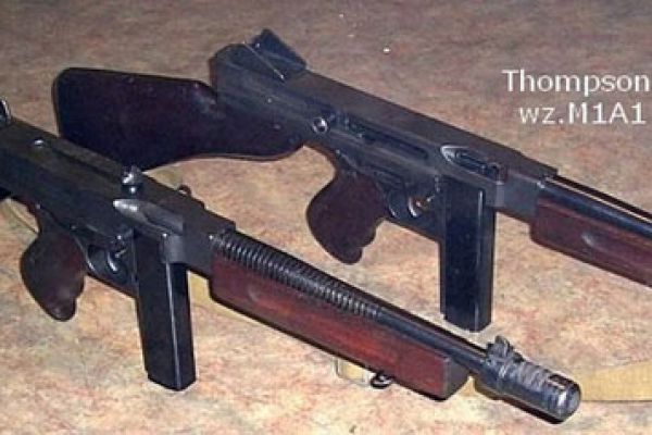 uzbrojenie-karabin-thompson-duze-07B8B3178D-86A2-4B87-A6F5-FB1D2D9EE426.jpg